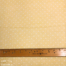 Load image into Gallery viewer, Triple Gauze Fabric - 1 Yard - Triple Gauze by Yard / Kokka Cotton/ Japanese / 100% Cotton / Polka Dot Double Gauze / Baby Fabric / Yellow
