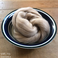 Cafe Au Lait Merino Wool Roving - 21.5 micron -1 oz - For Nuno Felting, Wet Felting, Weaving, Spinning - OEKO Tex 100 Certified