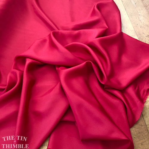 Silk Fabric / China Silk / Habotai Silk / 1 Yard / 100% Silk / Bright Red Silk / Red Silk / Silk by Yard / Garment Fabric / Silk for Felting