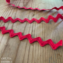 Load image into Gallery viewer, Large Vintage Rick Rack in Red - By the Half Yard - 100% Cotton Vintage Zig Zag Ribbon

