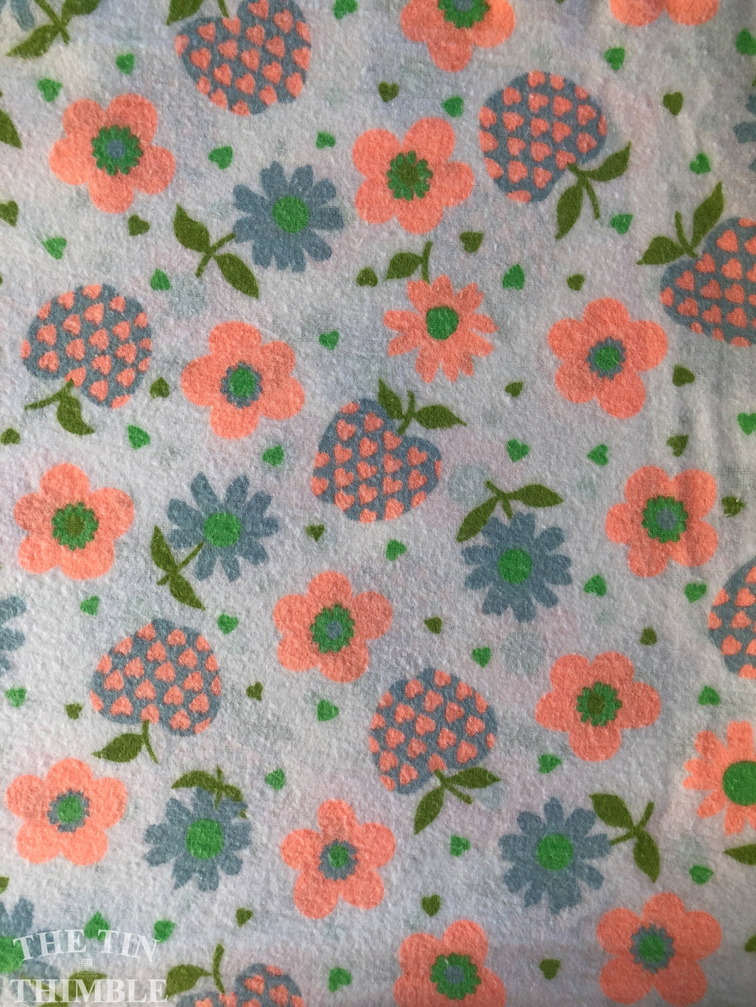 Authentic Vintage Flannel - Thick and Soft with Floral Print - 2 7/8 Yard Piece x 35