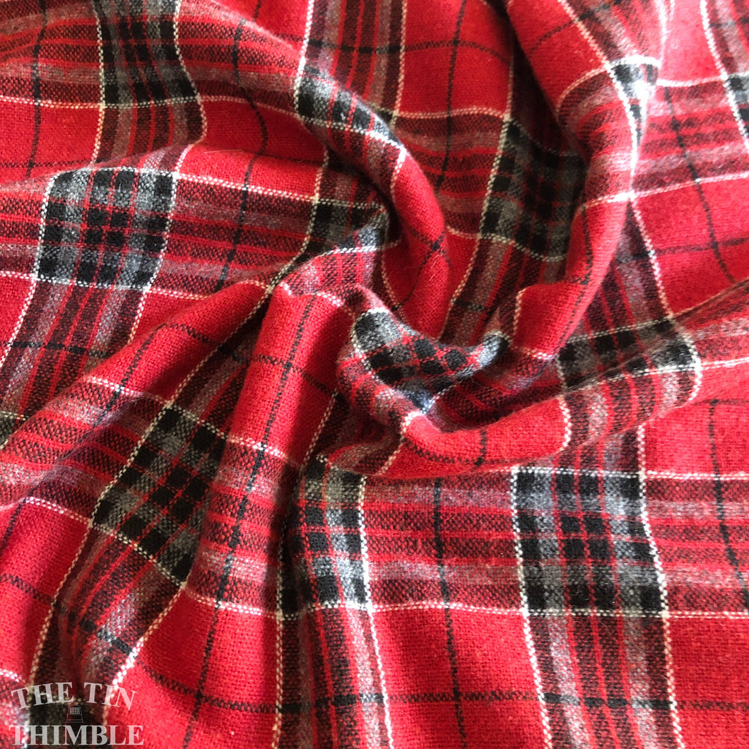 Great Wool/Poly/Rayon Plaid Fabric - 1 Yard / Wool by Yard / Plaid Wool / Wool Yardage / Apparel Fabric / Garment Fabric