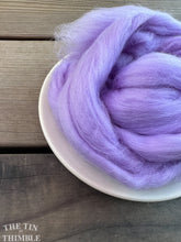 Load image into Gallery viewer, Lavender Purple Superfine Merino Wool Roving - 1 oz - Superfine Roving for Felting, Weaving, Spinning and More
