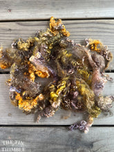 Load image into Gallery viewer, Mohair Locks for Felting, Spinning or Weaving - 1/4 Oz - Hand Dyed in the Color &#39;Antique Pansy&#39;
