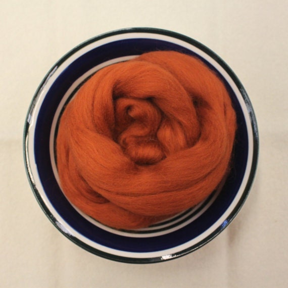 Nutmeg Orange Merino Wool Roving / 21.5 micron -1 oz- Nuno Felting / Wet Felting / Felting Supplies / Needle Felting / Fiber Supply