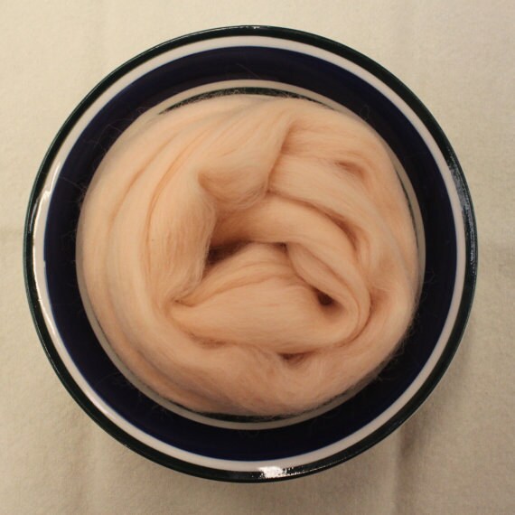 Vanilla Merino Wool Roving - 1 oz