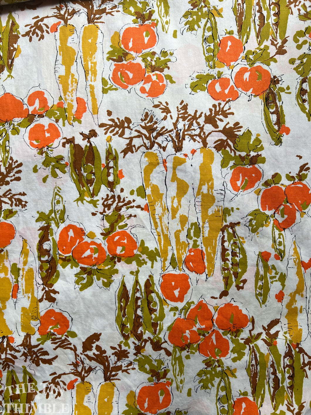 Vintage Carrot, Pea and Radish Fabric - Vintage 1960s Cotton by the Yard - 34