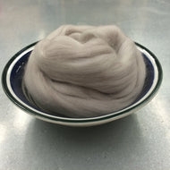 Pewter Gray Merino Wool Roving / 21.5 micron -1 oz- Nuno Felting / Wet Felting / Felting Supplies / Needle Felting / Fiber Supply