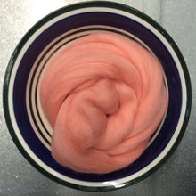 Load image into Gallery viewer, Salmon Pink Merino Wool Roving / 21.5 micron - 1 oz - For Nuno Felting, Wet Felting, Weaving, Spinning - OEKO Tex 100 Certified
